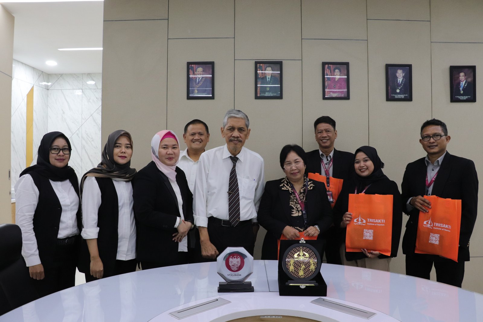 Institut Pariwisata Trisakti Menerima Kunjungan dari Fakultas Vokasi Universitas Stikubank Semarang